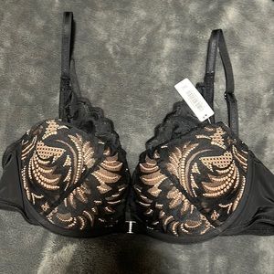 Adore me lace bra with back closure. 34c. NWT.
